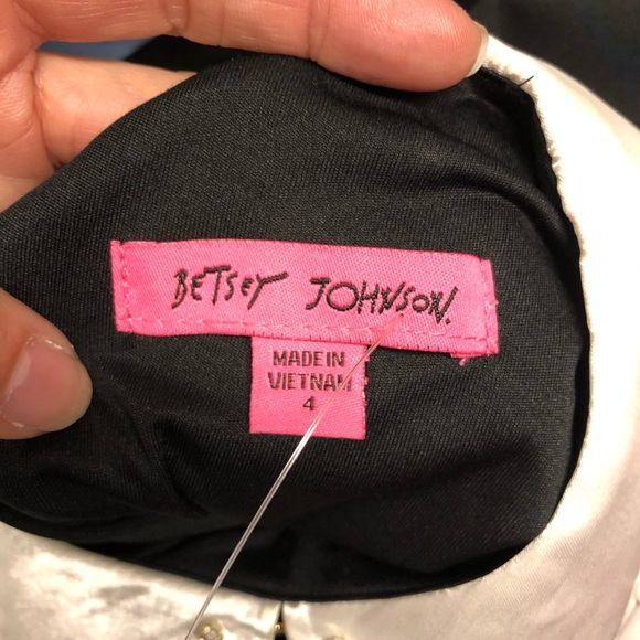 Betsy Johnson Peter Pan Collar Black Dress 4 NWT - Picture 4 of 8